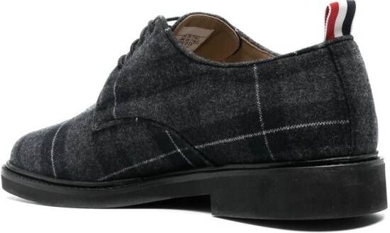 Thom Browne Derby schoenen met tartan ruit Grijs