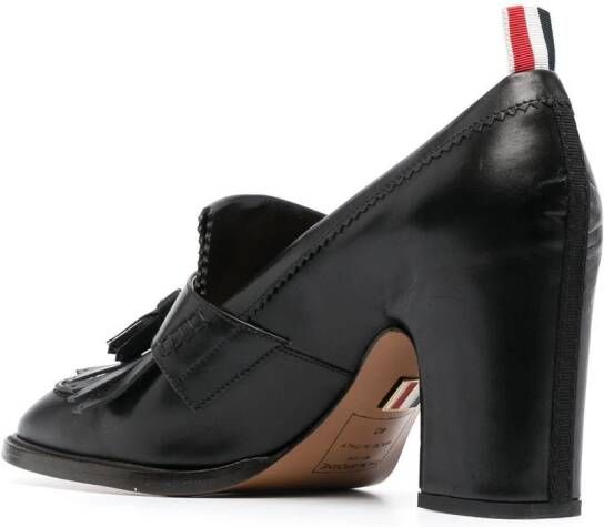 Thom Browne Kilt loafers met kwastjes Zwart