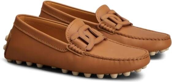 Tod's Gommino loafers met kettingpatroon Bruin