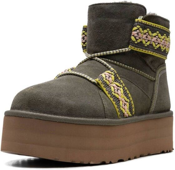 UGG Classic Mini II Braid enkellaarzen met plateauzool Groen