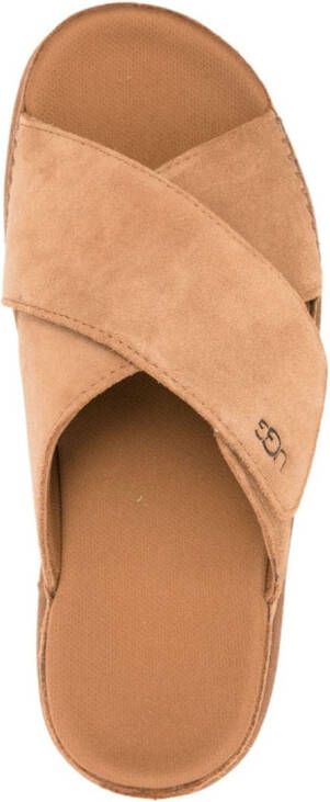 UGG Goldenstar Cross suède slippers Bruin