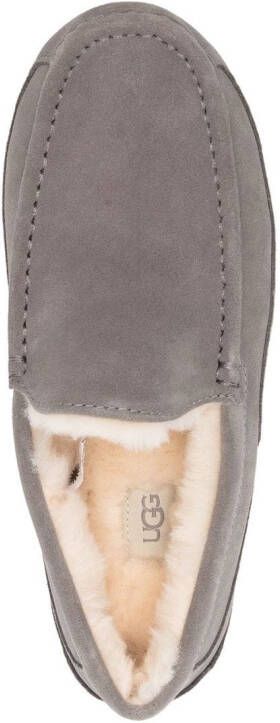 UGG Loafers met lammy voering Grijs