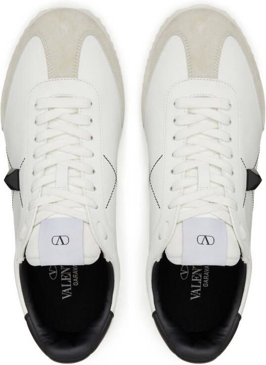 Valentino Garavani Sneakers met studs Wit