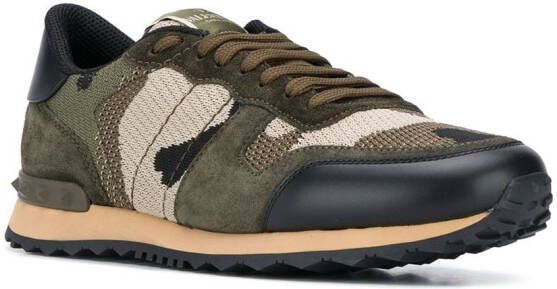 Valentino Garavani Rockrunner mesh sneakers met camouflageprint Groen