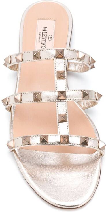 Valentino Garavani Rockstud sandalen Goud