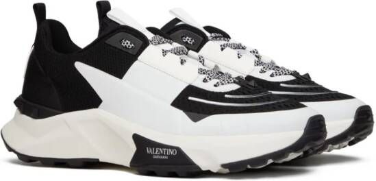 Valentino Garavani True Act sneakers met vlakken Zwart