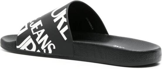 Versace Jeans Couture Slippers met logo-reliëf Zwart