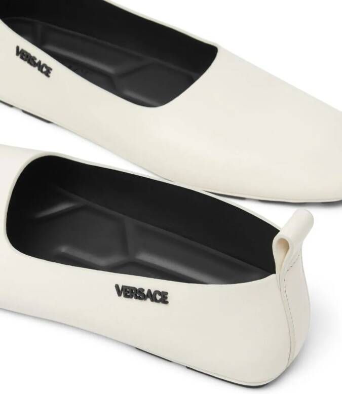 Versace Leren loafers met logoplakkaat Wit