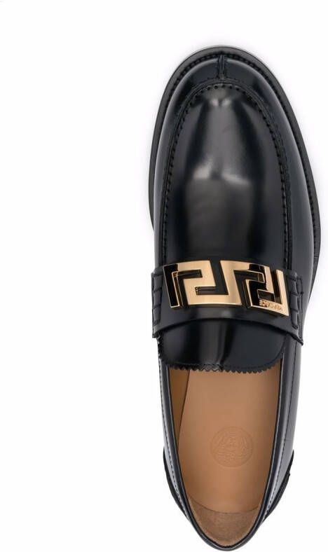 Versace Greca lakleren loafers Zwart