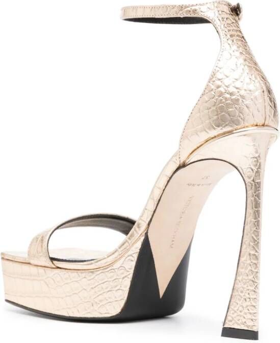 Victoria Beckham Sandalen met plateauzool Goud