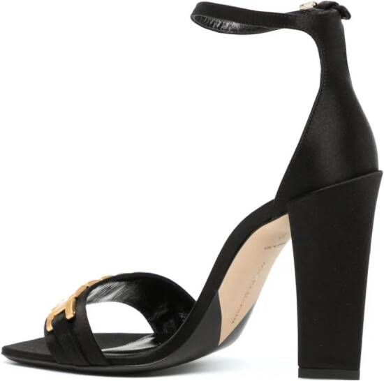 Victoria Beckham Satijnen pumps Zwart