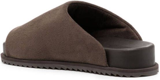 YUME Finn slippers van imitatiesuède Bruin