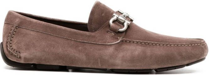 Ferragamo Loafers met gancini-plakkaat Bruin