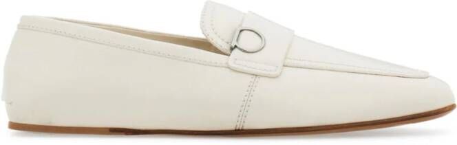 Ferragamo Loafers met Gancini-plakkaat Wit