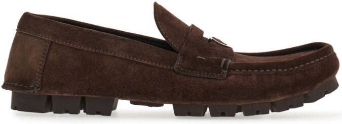 Ferragamo Suède loafers met gancini-plakkaat Bruin