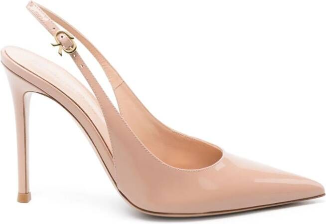 Gianvito Rossi Pumps met puntige neus Beige