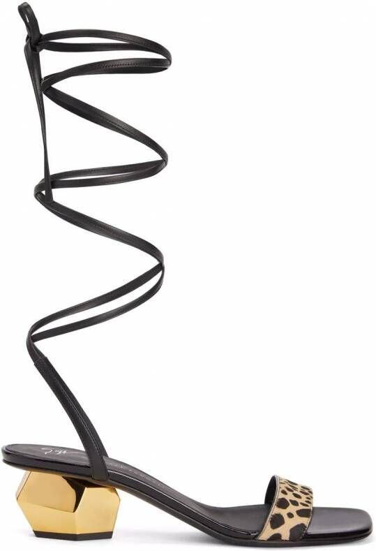 Giuseppe Zanotti Magentha sandalen met gekruiste bandjes Bruin