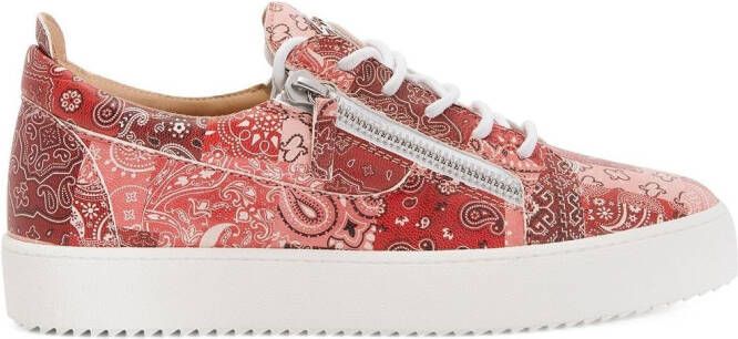 Giuseppe Zanotti Sneakers met bandanaprint Rood