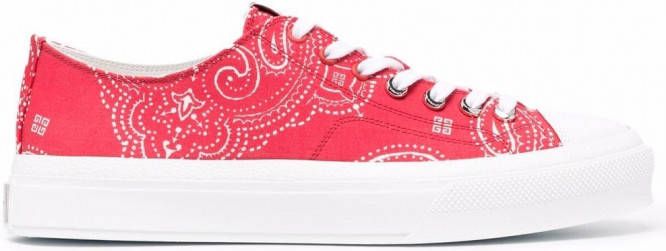 Givenchy Sneakers met bandanaprint Rood