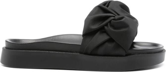 Inuikii Fjord Flower slippers Zwart