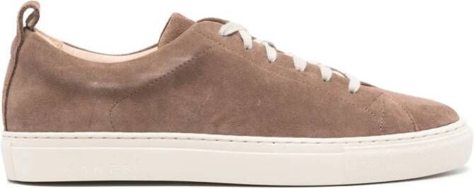 Manebi Suède low-top sneakers Bruin