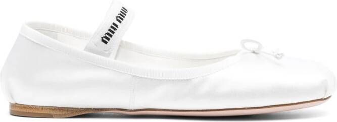 Miu Ballerina's met strikdetail Wit