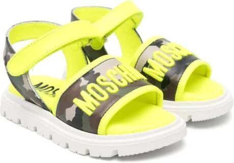 Moschino Kids Leren sandalen met camouflageprint Geel