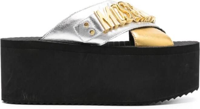 Moschino Sandalen met 75mm plateauzool en metallic afwerking Goud