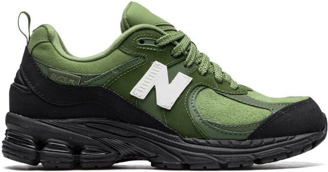 New Balance x The Base t 2002R sneakers Groen