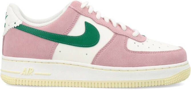 Nike Air Force 1 '07 sneakers met vlakken Roze