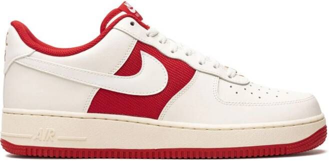 Nike Air Force 1 Athletic Club low-top sneakers Wit