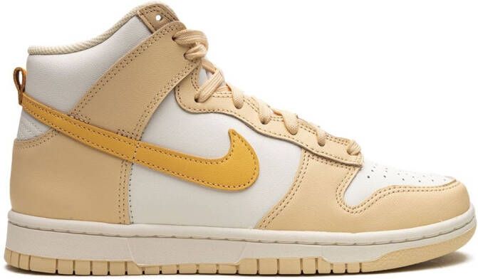 Nike "Dunk High Pale Vanilla sneakers" Beige