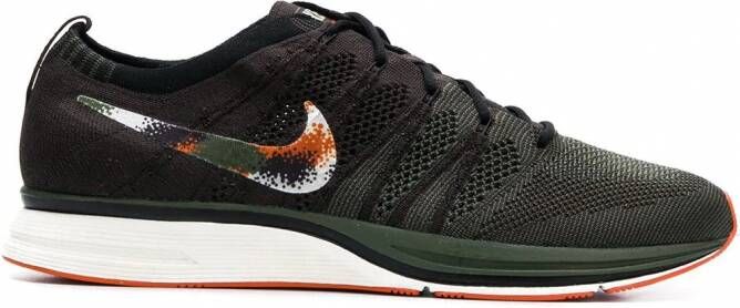 Nike Flyknit sneakers Bruin