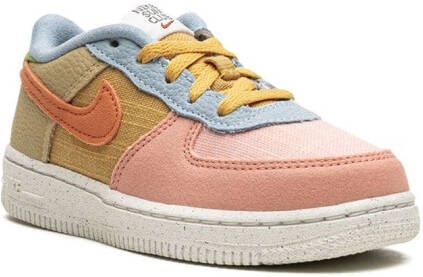 Nike Kids "Air Force 1 Low LV8 Next Nature sneakers" Roze