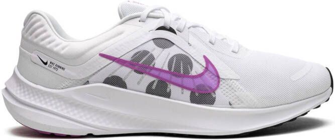 Nike "Quest 5 Fuschia sneakers" Wit