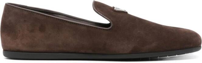 Prada Loafers met logo Bruin