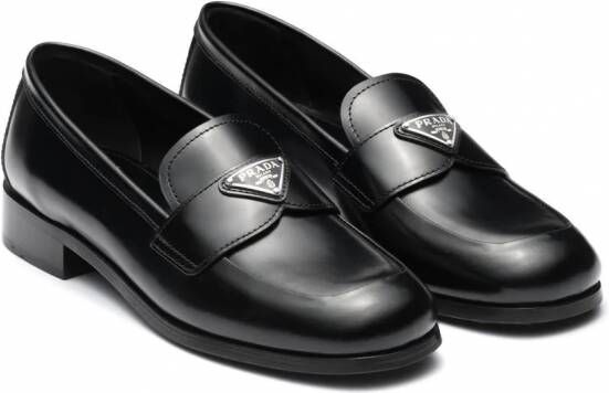 Prada Loafers met logoplakkaat Zwart