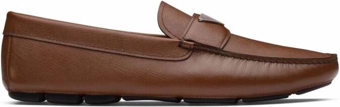 Prada Loafers met triangel logo Bruin