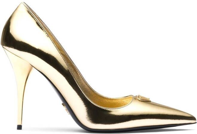 Prada Metallic pumps Goud