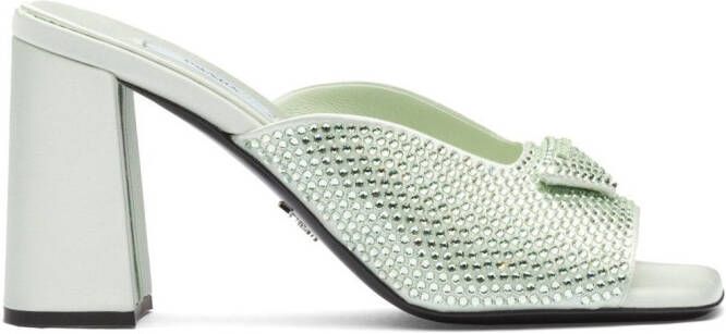 Prada Satijnen slippers Groen