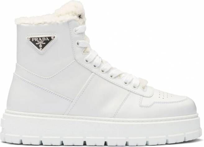 Prada Sneakers met logoplakkaat Wit