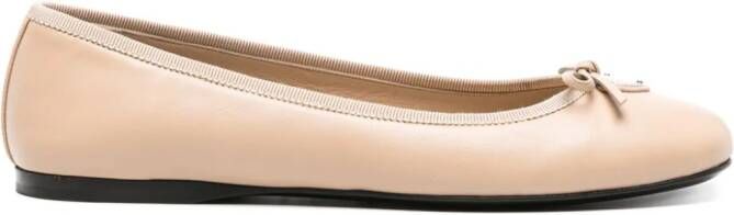 Prada Leren ballerina's met logo Beige