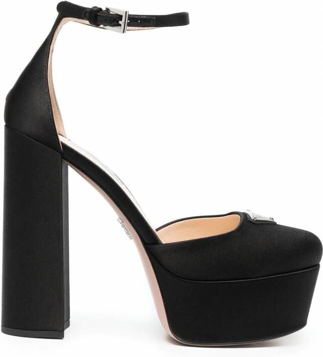 Prada Pumps met plateauzool Zwart