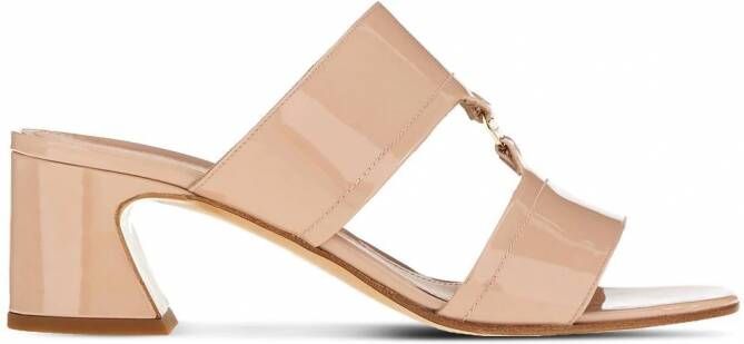 Ferragamo Vara sandalen met ketting Beige