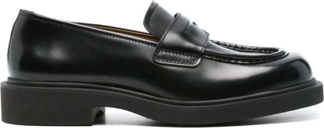 SANDRO Leren loafers Zwart