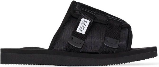 Suicoke badslippers met knoopdetail Zwart