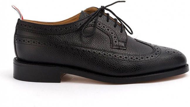 Thom Browne Classic Longwing Brogue Flat In Black Pebble Grain Zwart