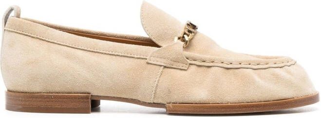 Tod's Loafers met ketting Beige