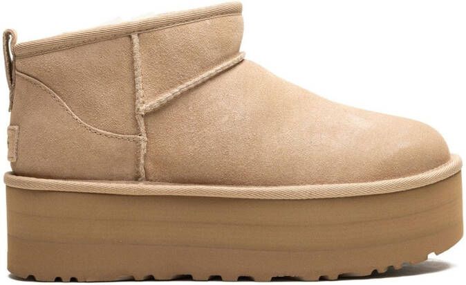 UGG Classic Ultra Mini laarzen met plateauzool Beige