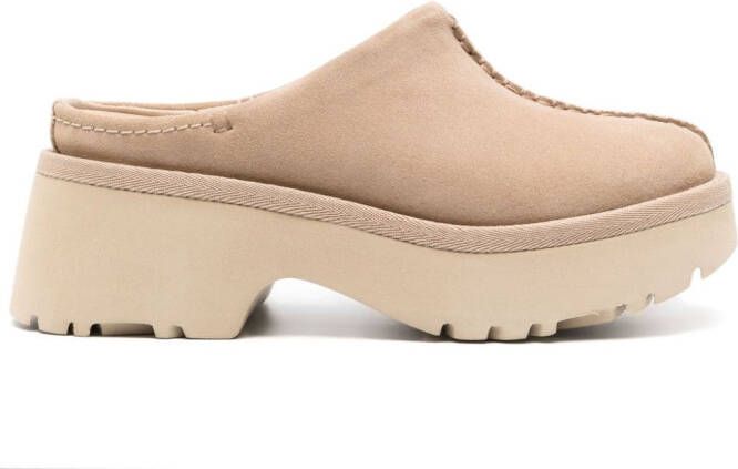 UGG New Heights suède slippers Beige